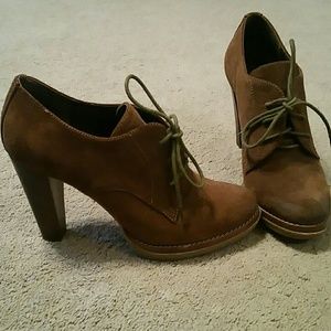 BCBGeneration tan, suede, chunky heel shoes